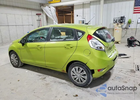 2013 Ford Fiesta Se z USA, uszkodzony, nr VIN 3FADP4EJ8DM103441